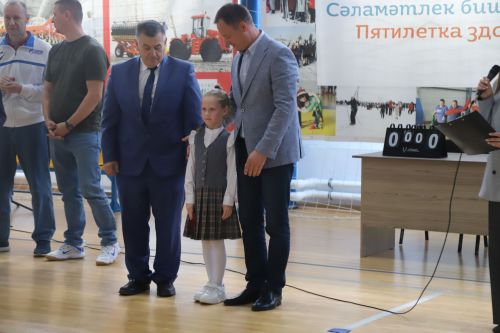 Хатын-кызлар арасында волейбол ярышлары бара