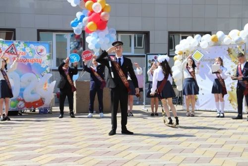 Соңгы кыңгырау бәйрәме (фоторепортаж)
