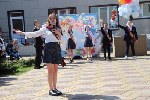 Соңгы кыңгырау бәйрәме (фоторепортаж)
