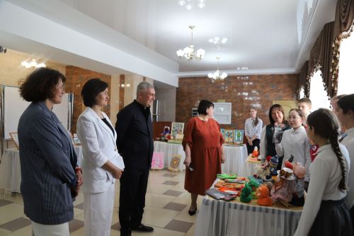Өстәмә белем – киләчәккә инвестиция (фоторепортаж)