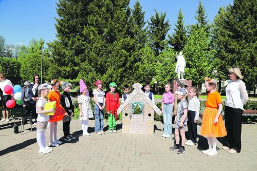 Өстәмә белем – киләчәккә инвестиция (фоторепортаж)