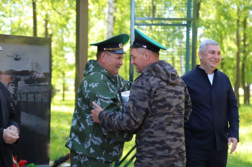Бүген – Чик сакчылары көне