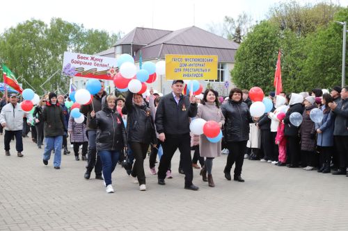 Мөслим урамнары буйлап демонстрантлар колоннасы үтте (+фоторепортаж)