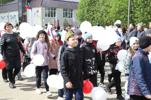 Мөслим урамнары буйлап демонстрантлар колоннасы үтте (+фоторепортаж)