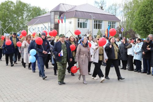 Мөслим урамнары буйлап демонстрантлар колоннасы үтте (+фоторепортаж)