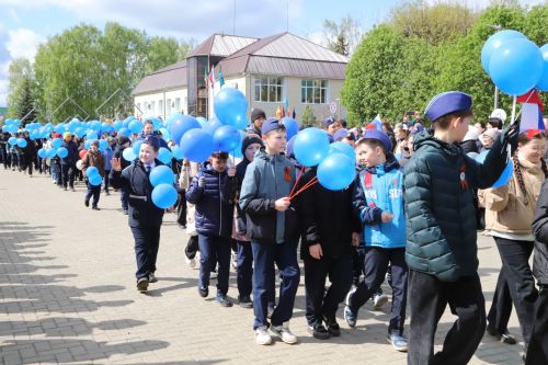 Мөслим урамнары буйлап демонстрантлар колоннасы үтте (+фоторепортаж)