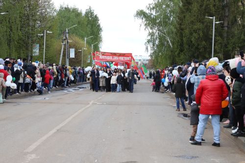 Мөслим урамнары буйлап демонстрантлар колоннасы үтте (+фоторепортаж)