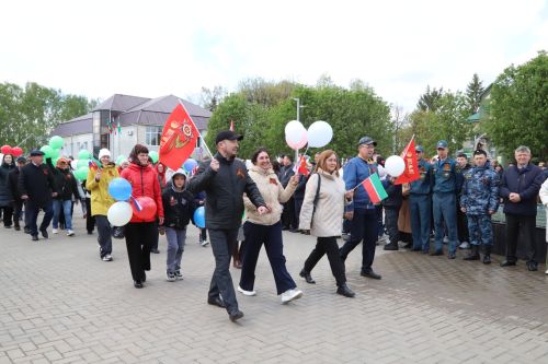 Мөслим урамнары буйлап демонстрантлар колоннасы үтте (+фоторепортаж)