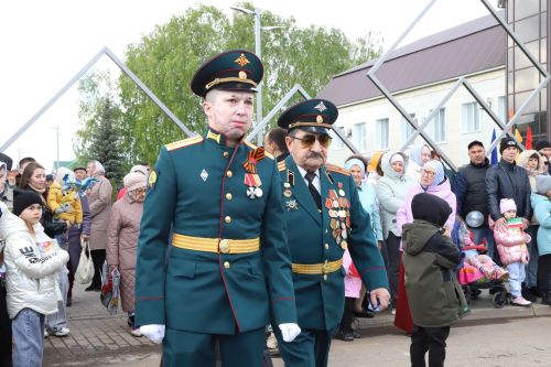 Мөслим урамнары буйлап демонстрантлар колоннасы үтте (+фоторепортаж)