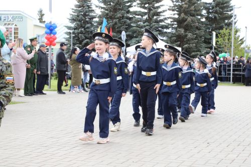 Мөслим урамнары буйлап демонстрантлар колоннасы үтте (+фоторепортаж)