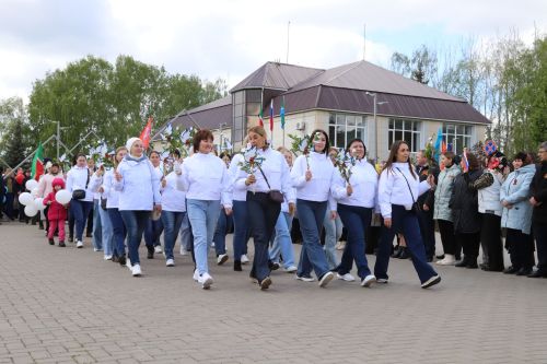 Мөслим урамнары буйлап демонстрантлар колоннасы үтте (+фоторепортаж)