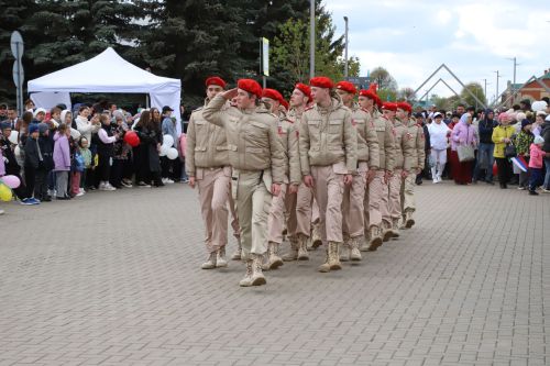 Мөслим урамнары буйлап демонстрантлар колоннасы үтте (+фоторепортаж)