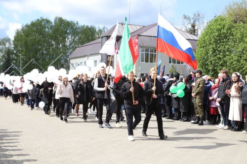 Мөслим урамнары буйлап демонстрантлар колоннасы үтте (+фоторепортаж)