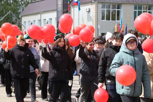 Мөслим урамнары буйлап демонстрантлар колоннасы үтте (+фоторепортаж)
