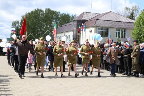 Мөслим урамнары буйлап демонстрантлар колоннасы үтте (+фоторепортаж)