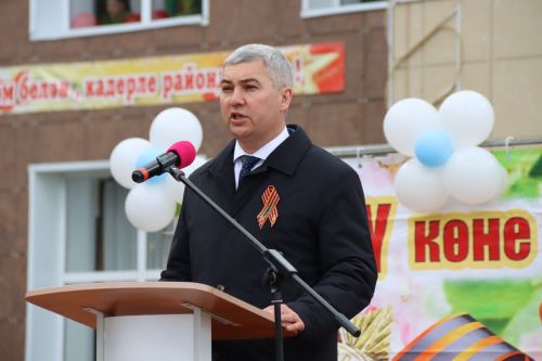 Мөслим урамнары буйлап демонстрантлар колоннасы үтте (+фоторепортаж)