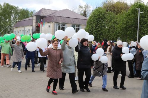Мөслим урамнары буйлап демонстрантлар колоннасы үтте (+фоторепортаж)