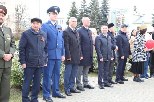 Мөслим урамнары буйлап демонстрантлар колоннасы үтте (+фоторепортаж)