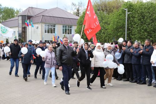 Мөслим урамнары буйлап демонстрантлар колоннасы үтте (+фоторепортаж)