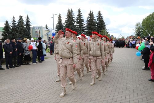 Мөслим урамнары буйлап демонстрантлар колоннасы үтте (+фоторепортаж)
