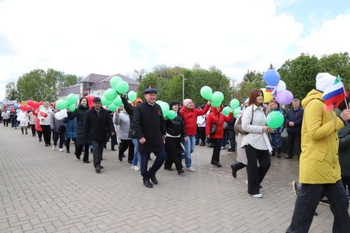 Мөслим урамнары буйлап демонстрантлар колоннасы үтте (+фоторепортаж)