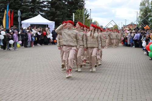 Мөслим урамнары буйлап демонстрантлар колоннасы үтте (+фоторепортаж)