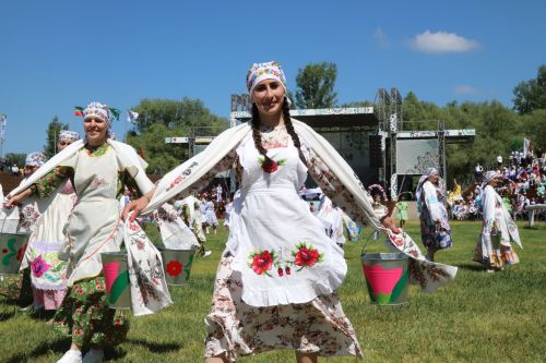 Мөслимдә район Сабантуе узды (фоторепортаж)