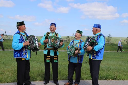 Мөслимдә район Сабантуе узды (фоторепортаж)