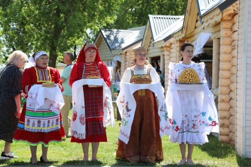 Мөслимдә район Сабантуе узды (фоторепортаж)