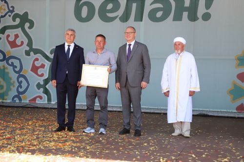 Мөслимдә район Сабантуе узды (фоторепортаж)