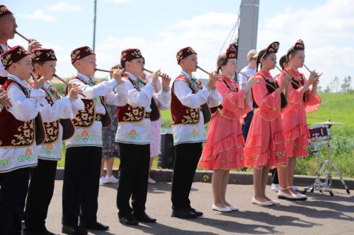 Мөслимдә район Сабантуе узды (фоторепортаж)