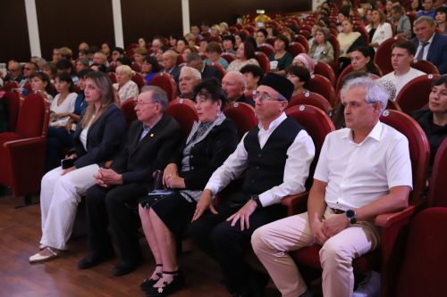 Татарстан районнары буенча “Бердәм Россия” берләштерә” автобус марафоны эшли башлады. Кичә әлеге марафон Мөслимгә килде