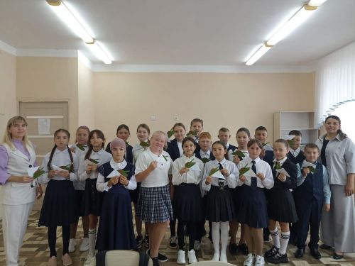 Укучылар махсус хәрби операциядәге егетләргә хатлар язганнар