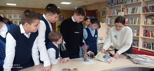 Үзәк китапханәдә укучылар өчен Россия матбугаты көненә багышланган очрашу үтте