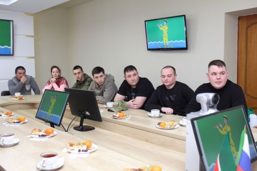 Кичә район башлыгы Альберт Хуҗин батырларыбыз белән очрашты