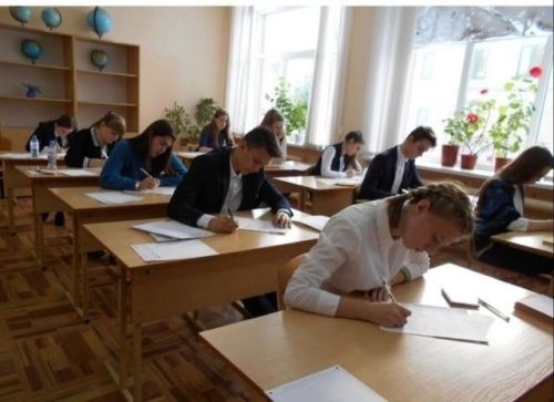 20 декабрьдә районыбызның 9 һәм 11 сыйныф укучылары «Барысын да белем генә хәл итә: белгеч белән аңлыйк!» исемле акциядә катнаштылар