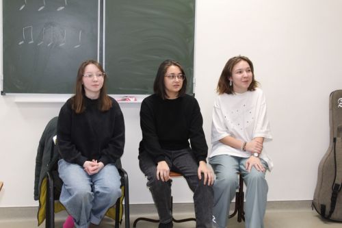 Мөслим балалар сәнгать мәктәбенең музыка бүлеге укучылары Фәрит Яруллин исемендәге Әлмәт музыка көллияте студентлары белән очраштылар
