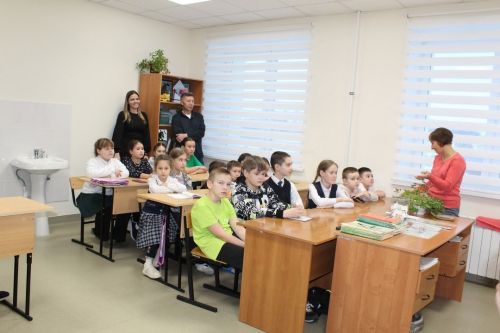 Мөслим балалар сәнгать мәктәбенең музыка бүлеге укучылары Фәрит Яруллин исемендәге Әлмәт музыка көллияте студентлары белән очраштылар