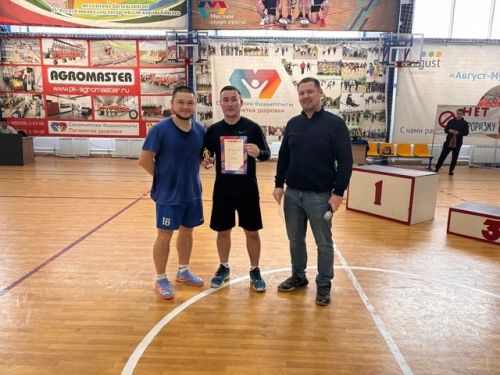 Спорт декадасы кысаларында Мөслимдә бүген футбол, бадминтон һәм бильярд буенча ярышлар узды