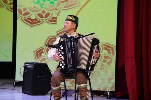 Район мәдәният йортында «Мөслим тугайлары» фольклор ансамбленең концерты узды