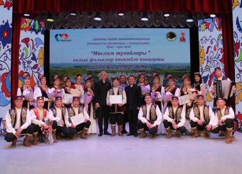 Район мәдәният йортында «Мөслим тугайлары» фольклор ансамбленең концерты узды