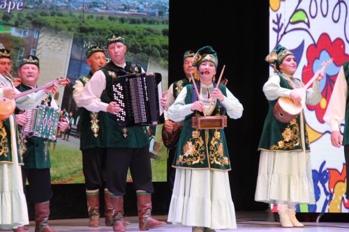 Район мәдәният йортында «Мөслим тугайлары» фольклор ансамбленең концерты узды
