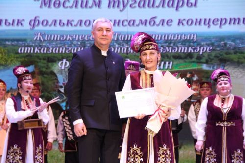 Район мәдәният йортында «Мөслим тугайлары» фольклор ансамбленең концерты узды