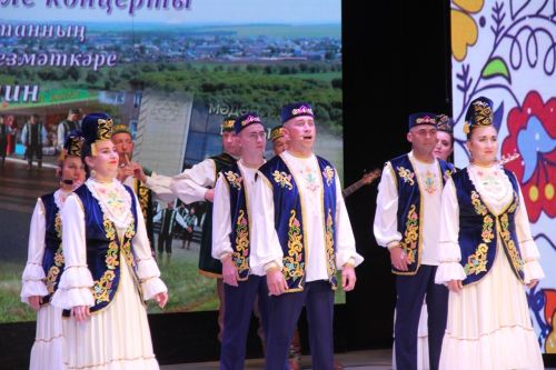 Район мәдәният йортында «Мөслим тугайлары» фольклор ансамбленең концерты узды