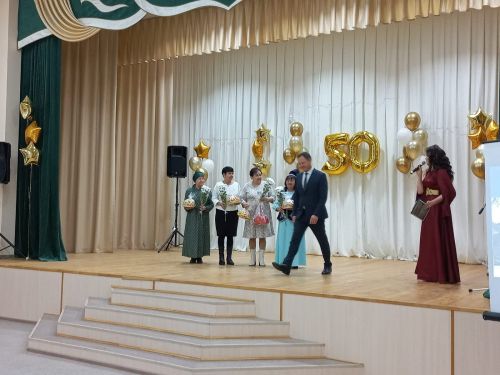 Тат Бүләр авылында «50 ел буена үткән юл» исеме астында күркәм кичә узды