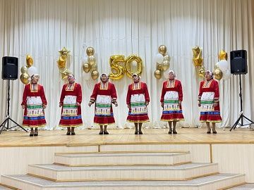 Тат Бүләр авылында «50 ел буена үткән юл» исеме астында күркәм кичә узды
