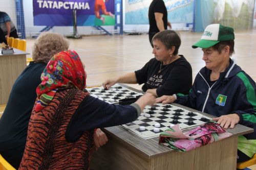 Өлкәннәр декадасы кысаларында шашка һәм шахмат турнир узды