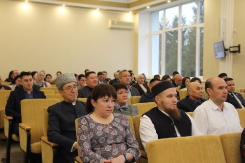 Район хакимиятенең актлар залында чираттагы киңәйтелгән киңәшмә узды