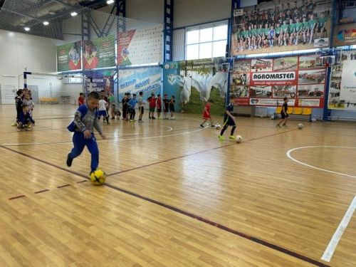 Кичә «Яшьлек» спорт мәктәбендә  «Күңелле стартлар» уеннары үткәрелде