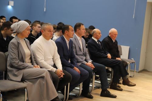 «Призрачный гонщик» китабы авторы Татьяна Вафина белән очрашу узды